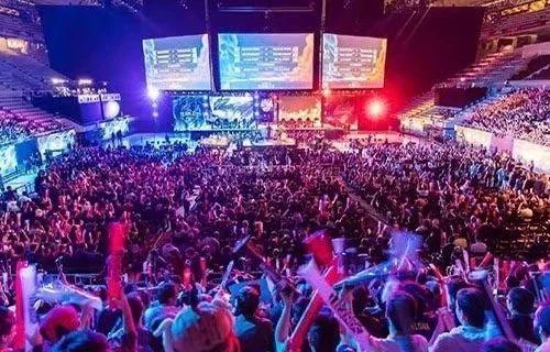 还凸显了加 还凸显了加