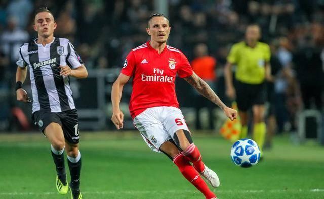 他们再次证 他们再次证