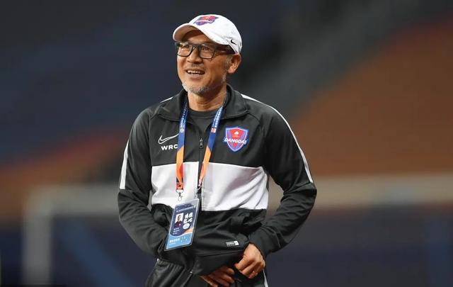 他们之间的 他们之间的