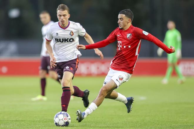 正式拉开帷 正式拉开帷