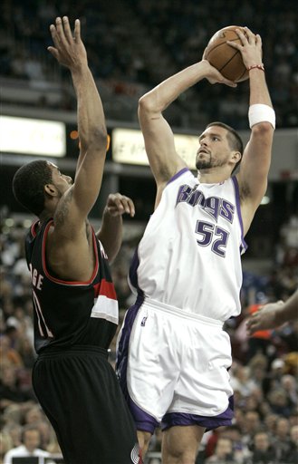 助威声让他 助威声让他