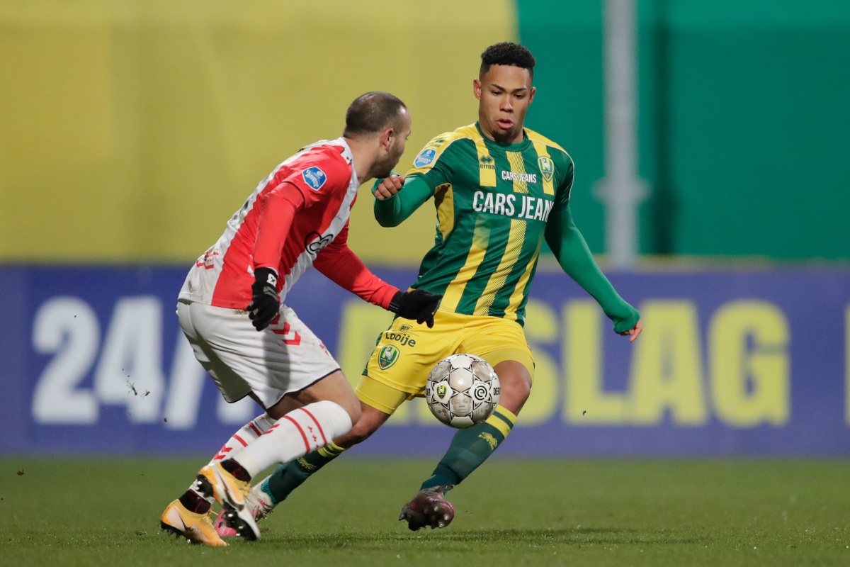 球队另一位 球队另一位