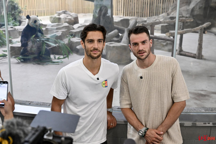 力她们摘得 力她们摘得